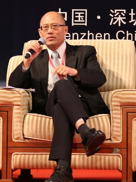 “改革与创新·竞争与融合”第十届中国国际期货大会于12月4日-6日在深圳举行。上图为郑州商品交易所理事长张凡。(图片来源：新浪财经)