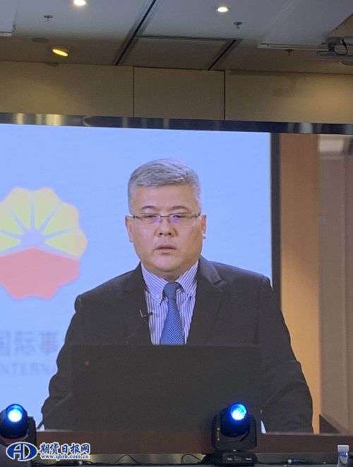 张彤
