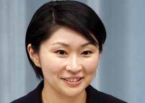 日本财务副大臣：股价由多因素决定，政府将竭力振兴经济